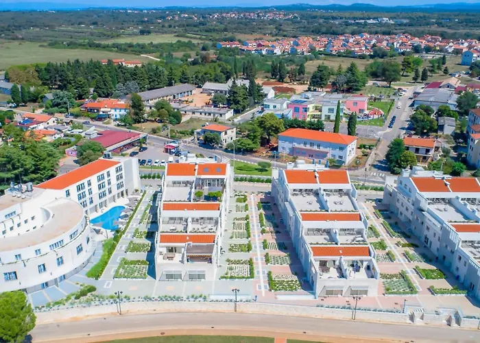 Garden Palace Resort